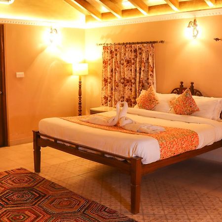 Surya Kiran Heritage Hotel Панаджі Екстер'єр фото