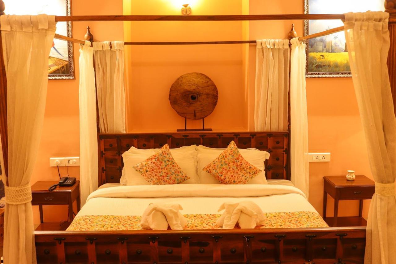 Surya Kiran Heritage Hotel Панаджі Екстер'єр фото