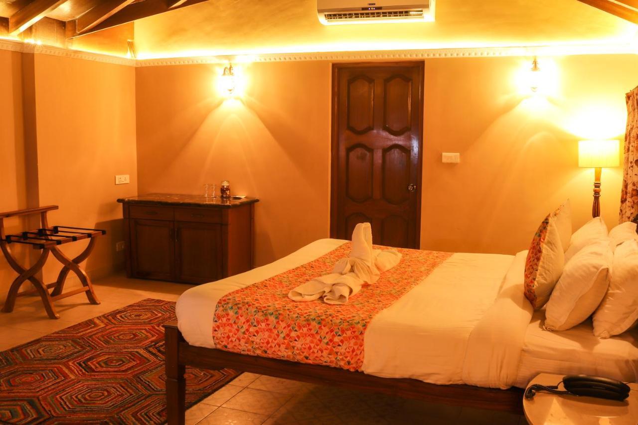 Surya Kiran Heritage Hotel Панаджі Екстер'єр фото