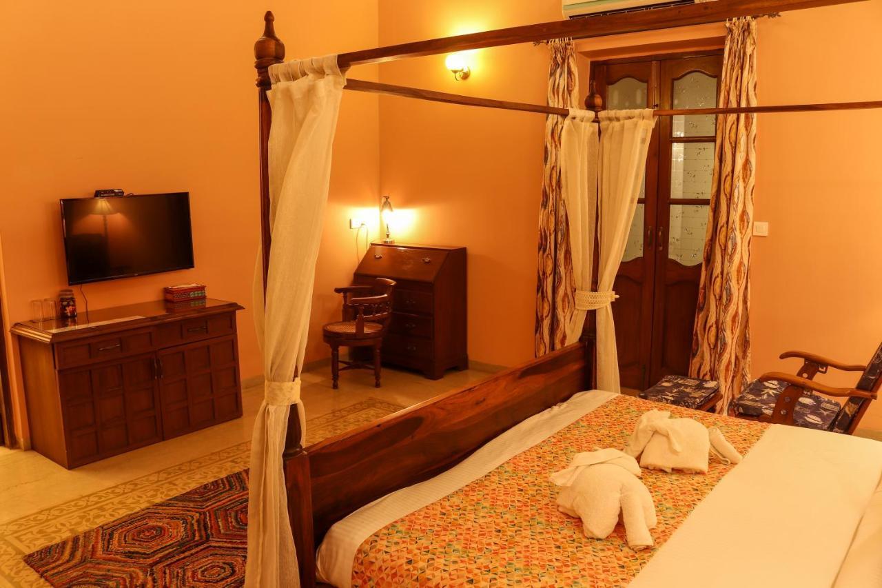 Surya Kiran Heritage Hotel Панаджі Екстер'єр фото