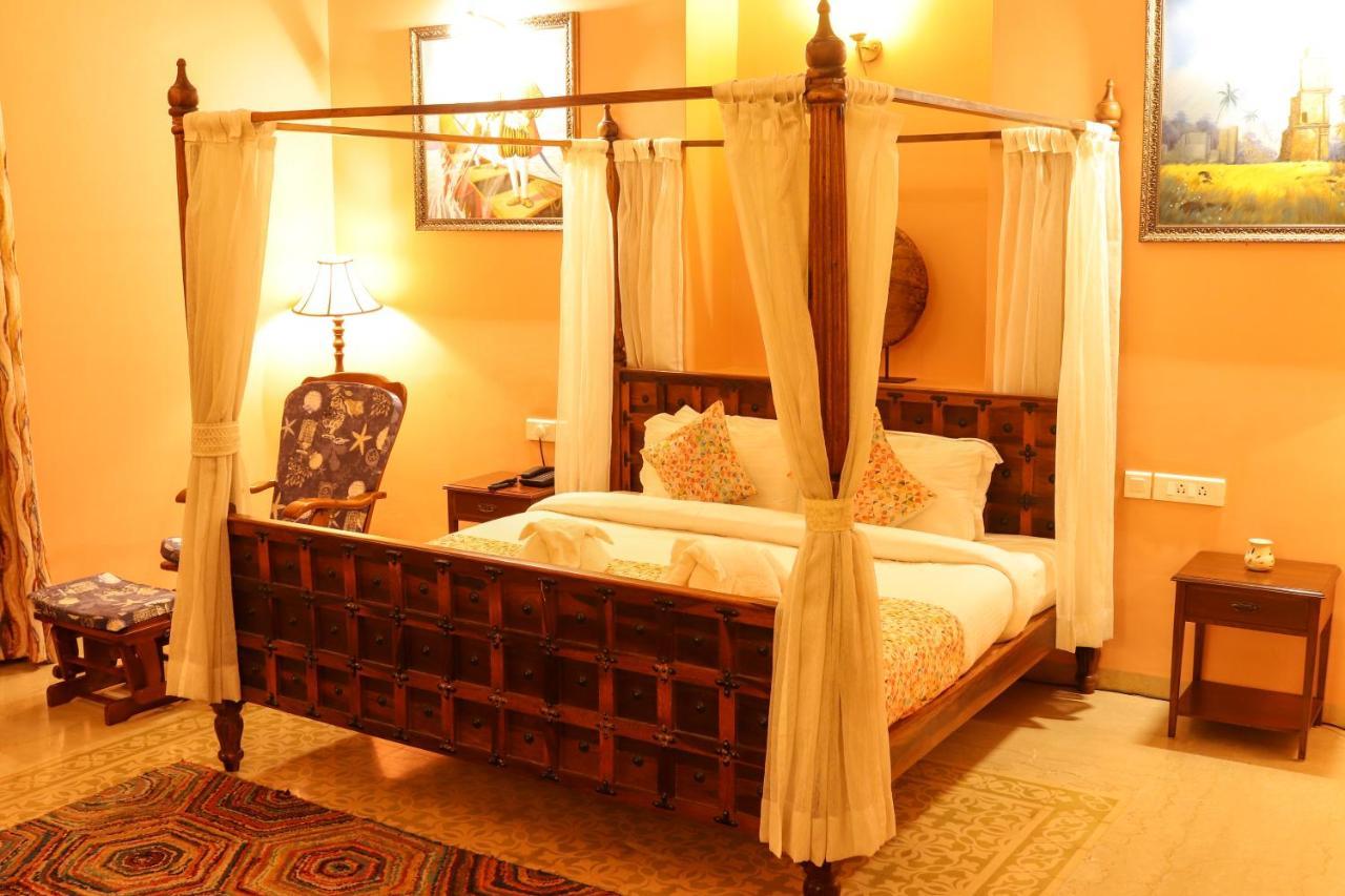 Surya Kiran Heritage Hotel Панаджі Екстер'єр фото