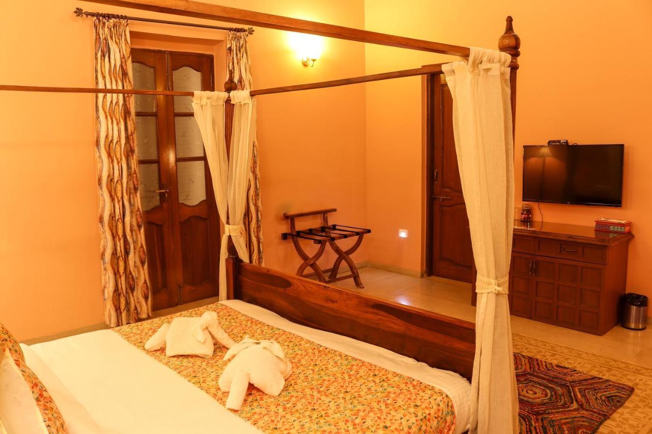 Surya Kiran Heritage Hotel Панаджі Екстер'єр фото