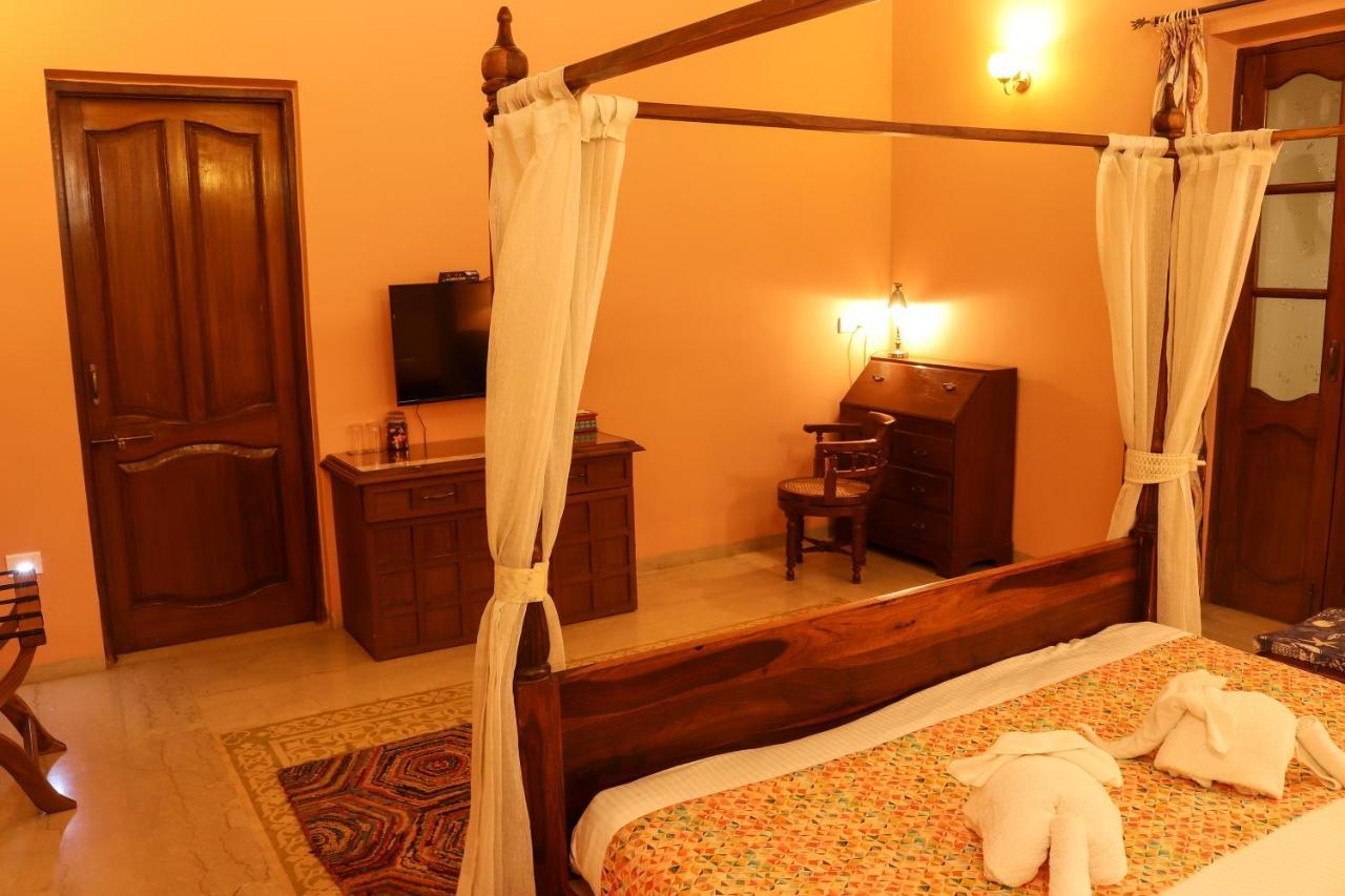 Surya Kiran Heritage Hotel Панаджі Екстер'єр фото
